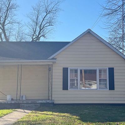 115 S State, Divernon, IL 62530