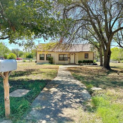 1151 30 Th St, Hondo, TX 78861