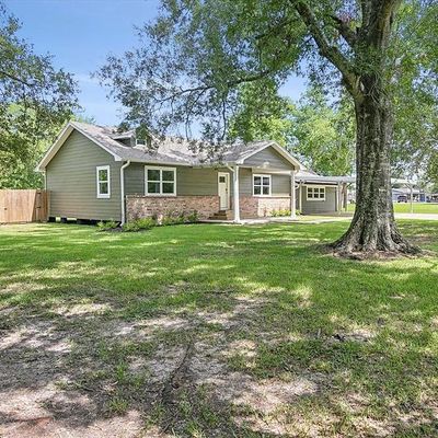 11565 Greenway Dr, Beaumont, TX 77705