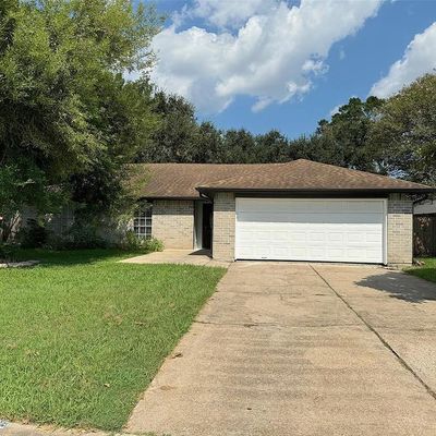 116 Country Ln, League City, TX 77573