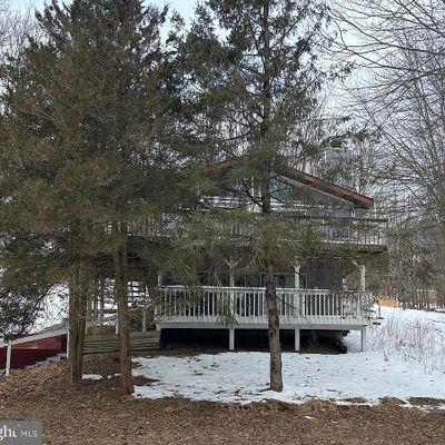 116 Kittatinny Dr, Bushkill, PA 18324