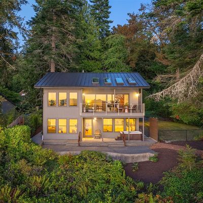 11665 Sunset Ave Ne, Bainbridge Island, WA 98110