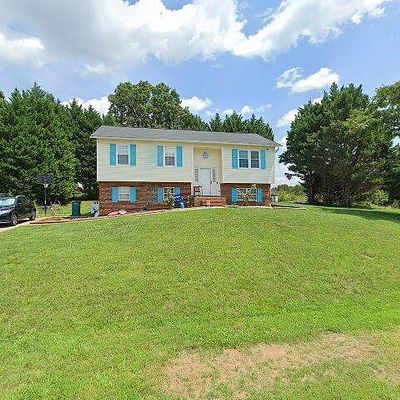 117 Belmont Place Dr, King, NC 27021