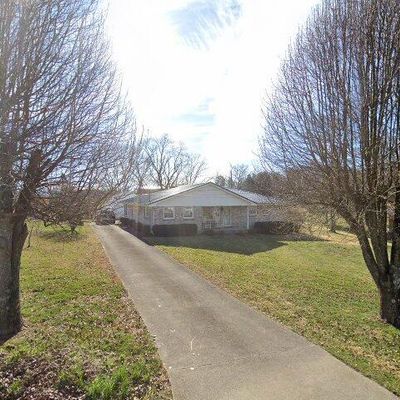 131 Circle Dr, Surgoinsville, TN 37873