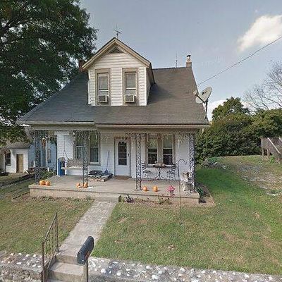 132 Main St, Felton, PA 17322