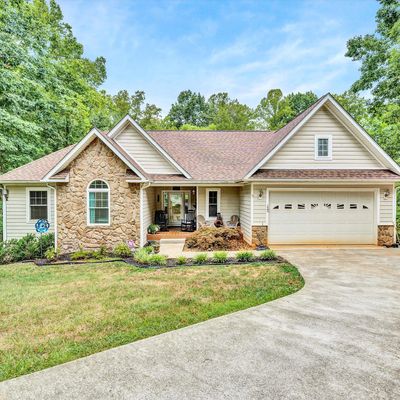 132 Pointe O Woods Dr, Huddleston, VA 24104