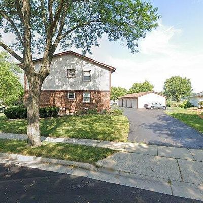 1329 Camden Way #B, Waukesha, WI 53186