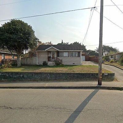 1329 Mccullens Ave, Eureka, CA 95503