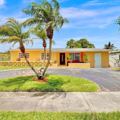 133 Ne 2 Nd Ave, Dania, FL 33004