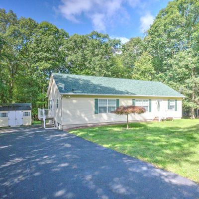 133 Stonehenge Rd, Milford, PA 18337