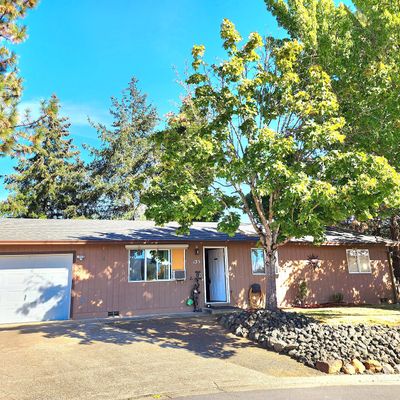 135 Aloha Ct, Roseburg, OR 97471