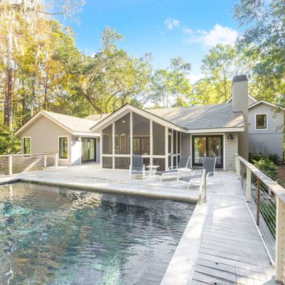 135 Conifer Ln, Johns Island, SC 29455