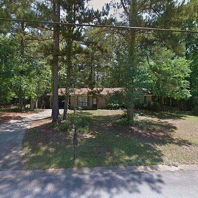 135 Fairview Dr, Stockbridge, GA 30281