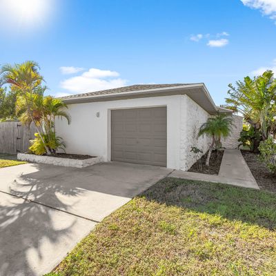 135 S Kenneth Ct, Merritt Island, FL 32952