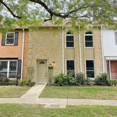 1352 Country Place Dr, Houston, TX 77079