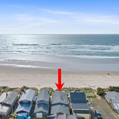 1353 N Pacific Ln, Rockaway Beach, OR 97136