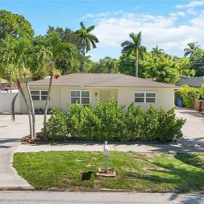 1355 22 Nd Ave N, Naples, FL 34103