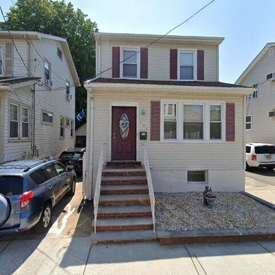 136 Cedar St, Cliffside Park, NJ 07010