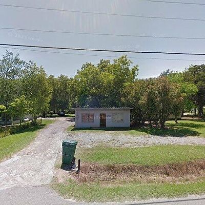 136 Oak St, Omega, GA 31775