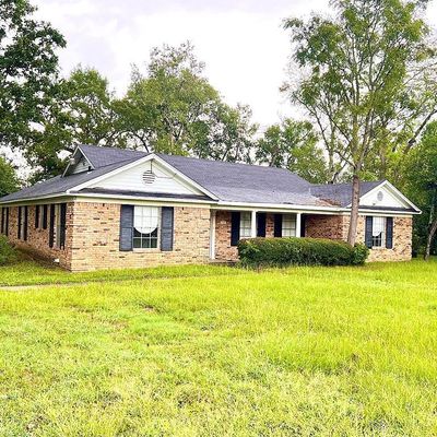 136 S Grace St, Crockett, TX 75835