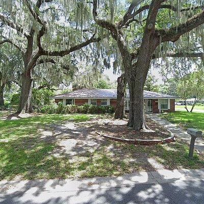 1366 Peters Dr, Leesburg, FL 34748