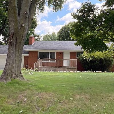 1368 Hira St, Waterford, MI 48328