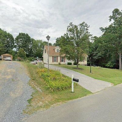 137 Lloyds Rd, Winchester, VA 22602