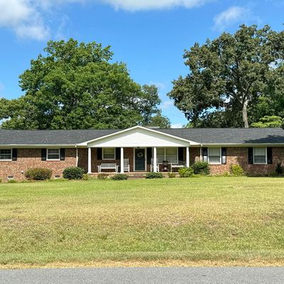 1370 Johnson Dr, Williamston, NC 27892