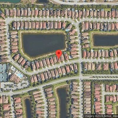 13715 Luna Dr, Naples, FL 34109