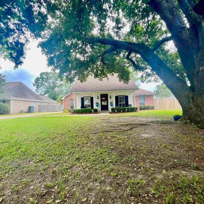 13931 Lynn St, Walker, LA 70785