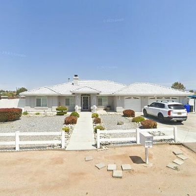 13951 Coachella Rd, Apple Valley, CA 92307