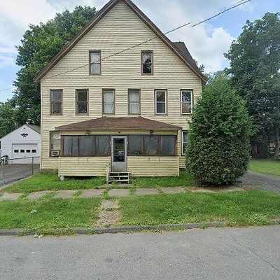 14 Akin St, Johnstown, NY 12095