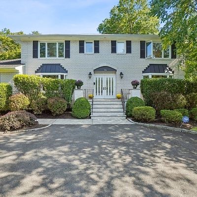 14 Canoe Brook Dr, Livingston, NJ 07039