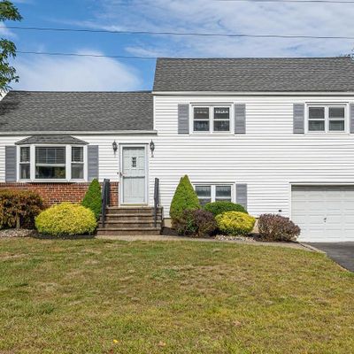 14 Lake Park Dr, Piscataway, NJ 08854