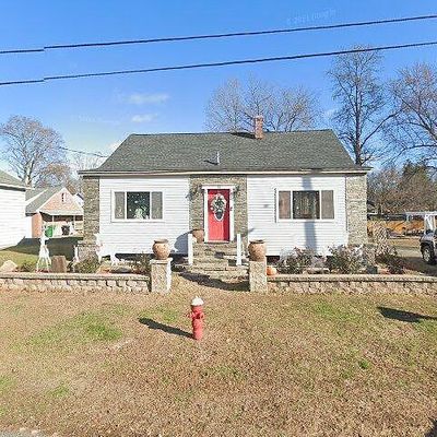 14 Ohio Ave, Chicopee, MA 01013