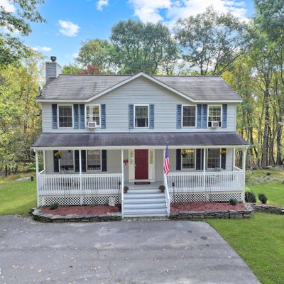 140 Arrowood Dr, Milford, PA 18337