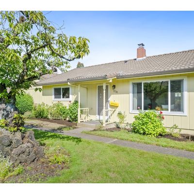 12520 Se Main St, Portland, OR 97233