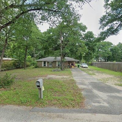 126 Carr Dr, Crestview, FL 32536