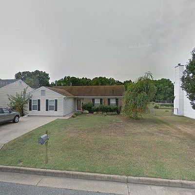 128 Strawberry Ln, Newport News, VA 23602