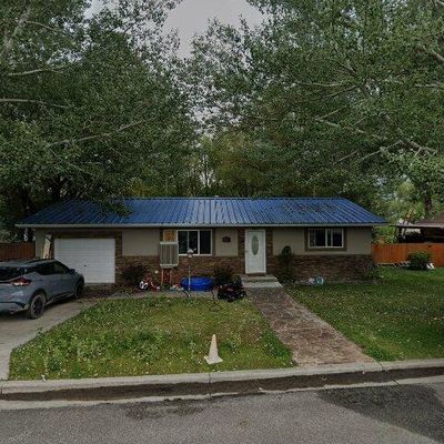 129 Pine St, Mountain View, WY 82939