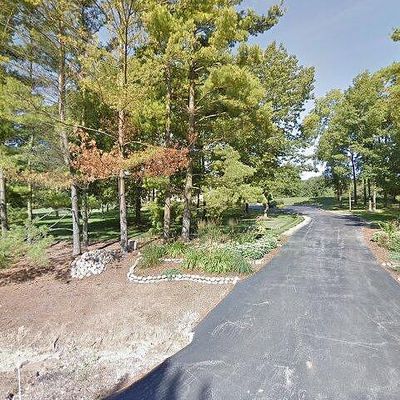 12921 N Fox Hollow Rd, Mequon, WI 53097