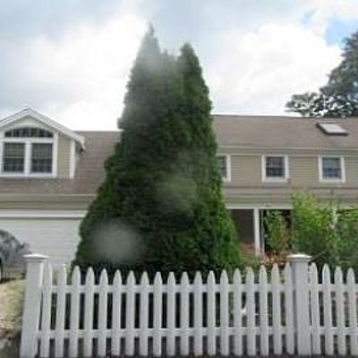 13 Cayuga Ave, Mashpee, MA 02649