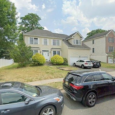 13 Fabiszewski Way, Sayreville, NJ 08872