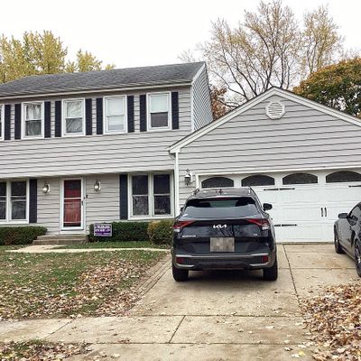 13 Greenvale Rd, Vernon Hills, IL 60061