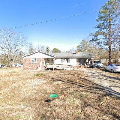 13 Lakeview Rd, Selmer, TN 38375