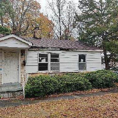 13 Phyllis St, White Hall, AR 71602