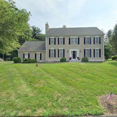 13 Stonegate Cir, Higganum, CT 06441