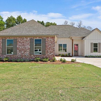 130 Catherine Boulevard, Clinton, MS 39056