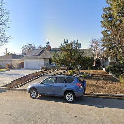 130 El Cerrito Dr, Bakersfield, CA 93305