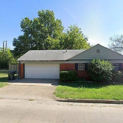 1304 W School St, Claremore, OK 74017